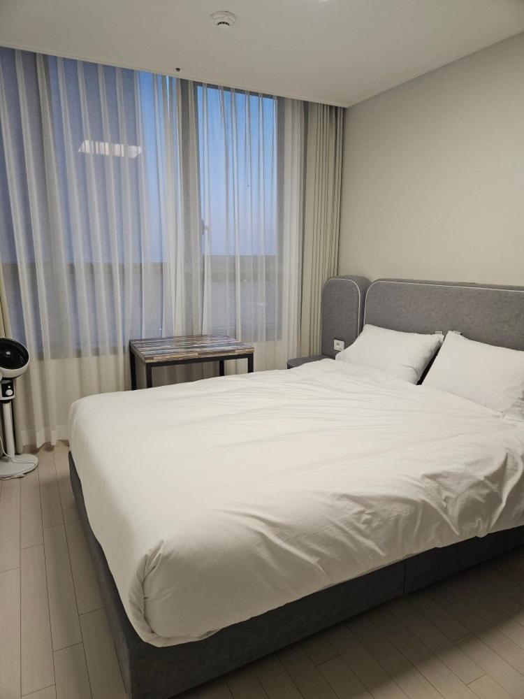 Songdo Halla Westernpark-Seaviewroom Hotel-바다전망 Incheon Extérieur photo